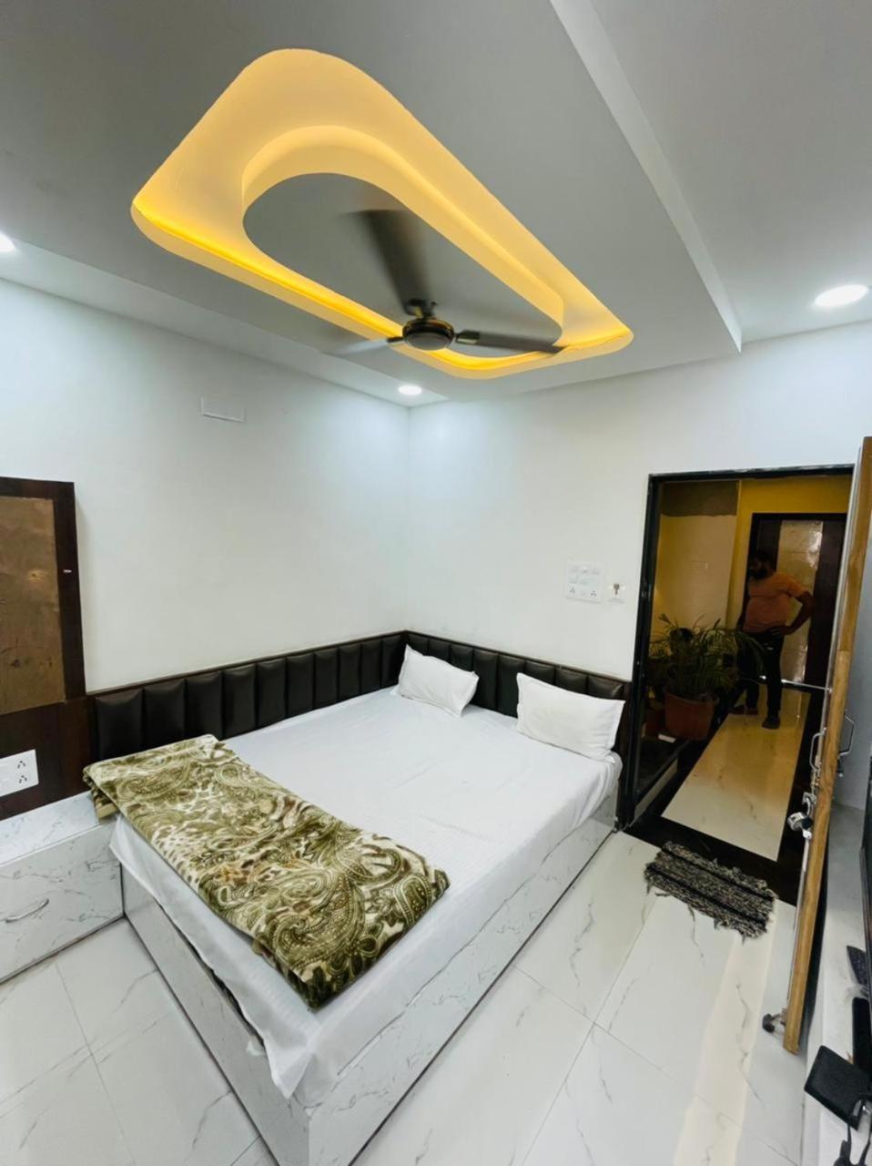 Hotel Shree Shyam Sharnam Godarpura 외부 사진