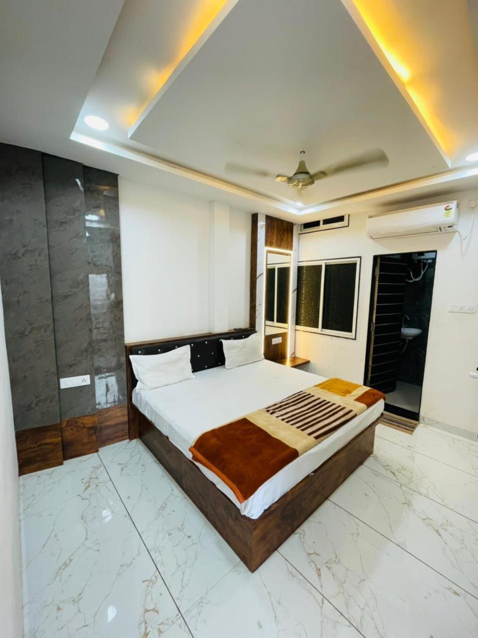 Hotel Shree Shyam Sharnam Godarpura 외부 사진